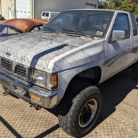 1996 Nissan Pickup XtraCab Manual 4WD *NO RUST* - $2,500.00