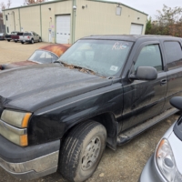2003 Chevrolet Avalanche 1500 4X4 - $2,450.00
