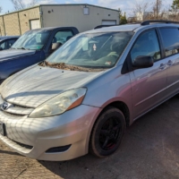 2007 Toyota Sienna - $1,150.00