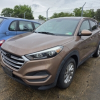 Clean low mile 2017 Tuscon - $5,950.00