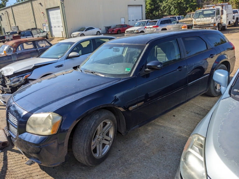 2005 Dodge Magnum RT