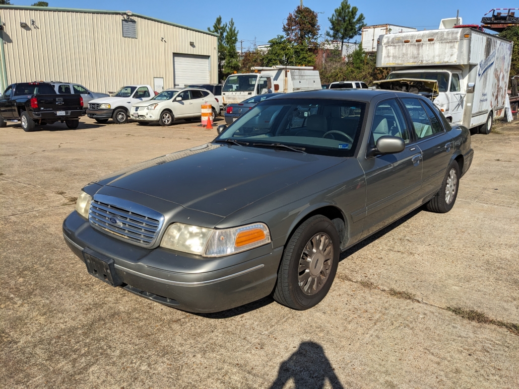 2003 FORD Crown Victoria LX